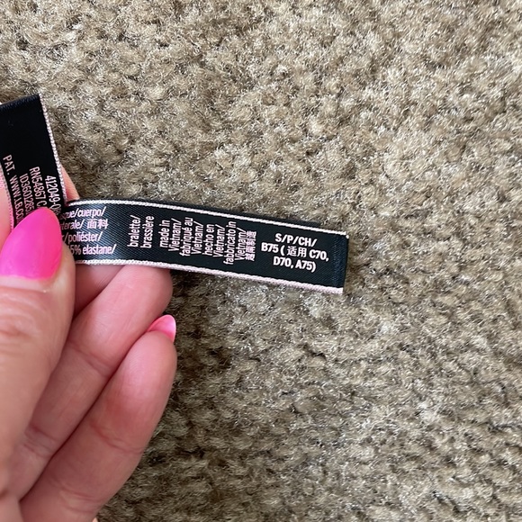 Workout bra - Picture 3 of 3